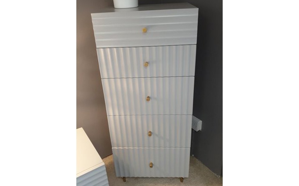 Alice 5 Drawer Chest
Was £756 Now £499 Alice 5 Drawer Chest
Was £756 Now £499